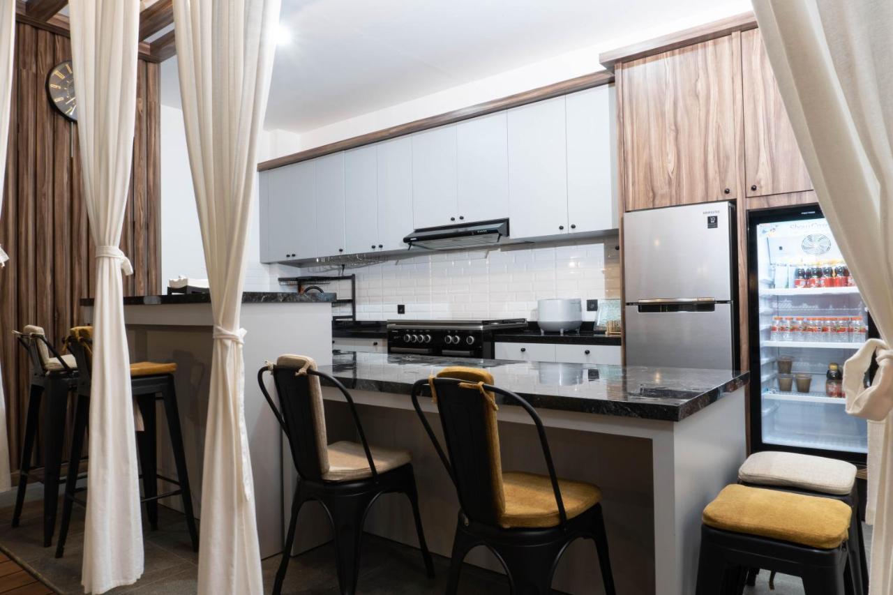 Вилла Radja House Cipaku Indah Бандунг Экстерьер фото